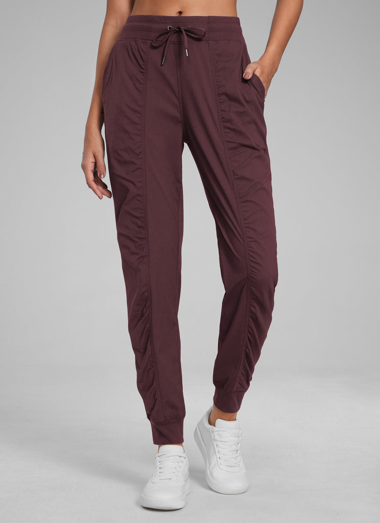 CRZ YOGA Women's Travel Classic Fit Striped Joggers 28'' Ruched Dark Russet