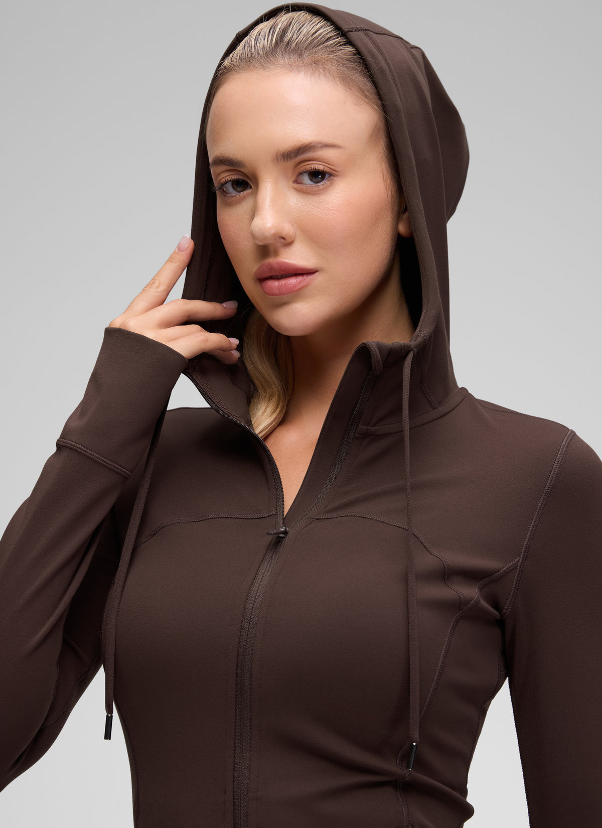 CRZ YOGA Women's Butterluxe Slim Fit Pocket Outerwear Full Zip Hoodies Hot Fudge Brown @model_info:Anna