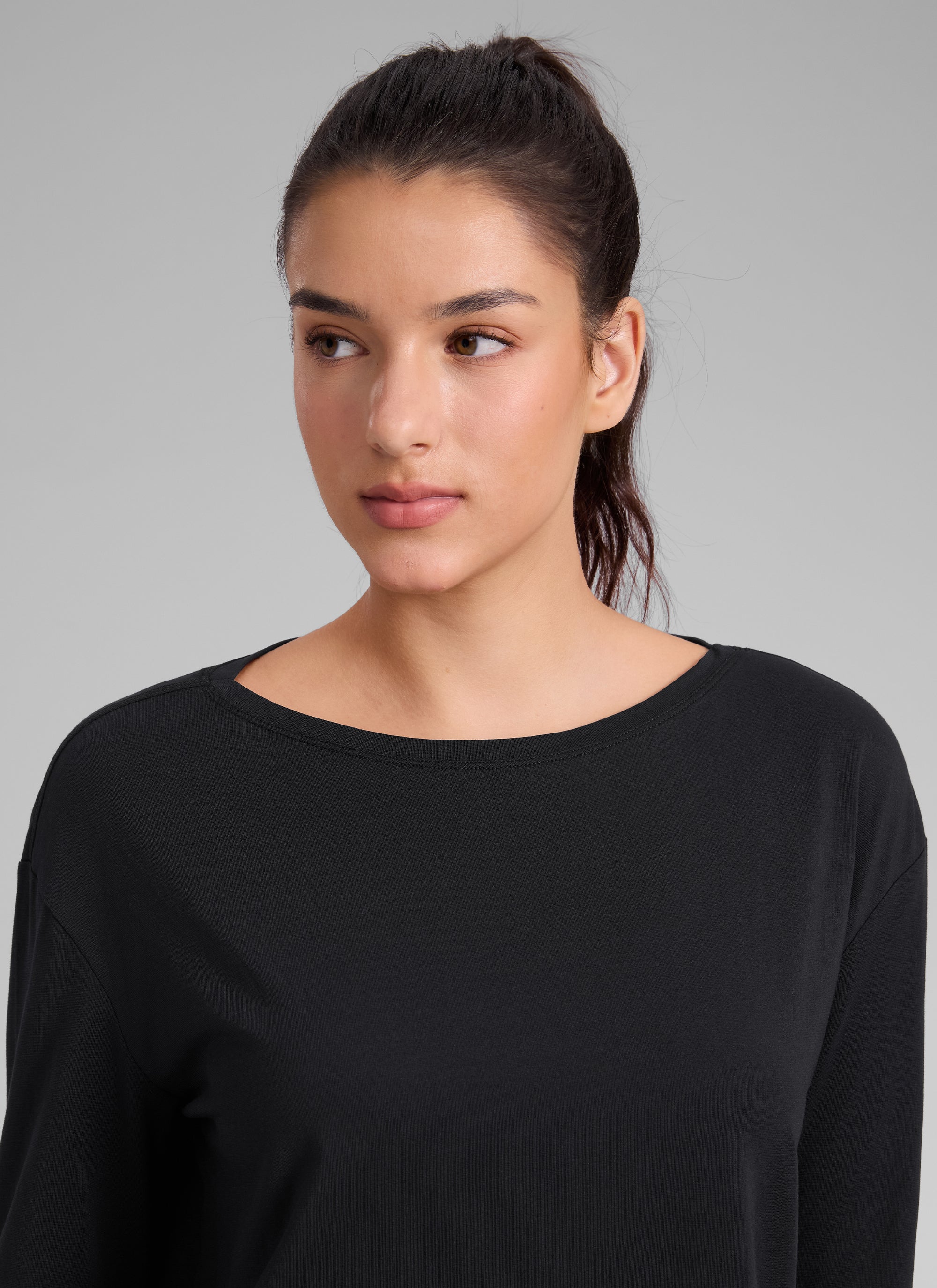 CRZ YOGA Women's Workout Boat Neck Hip Length Relaxed Fit Long Sleeves Black