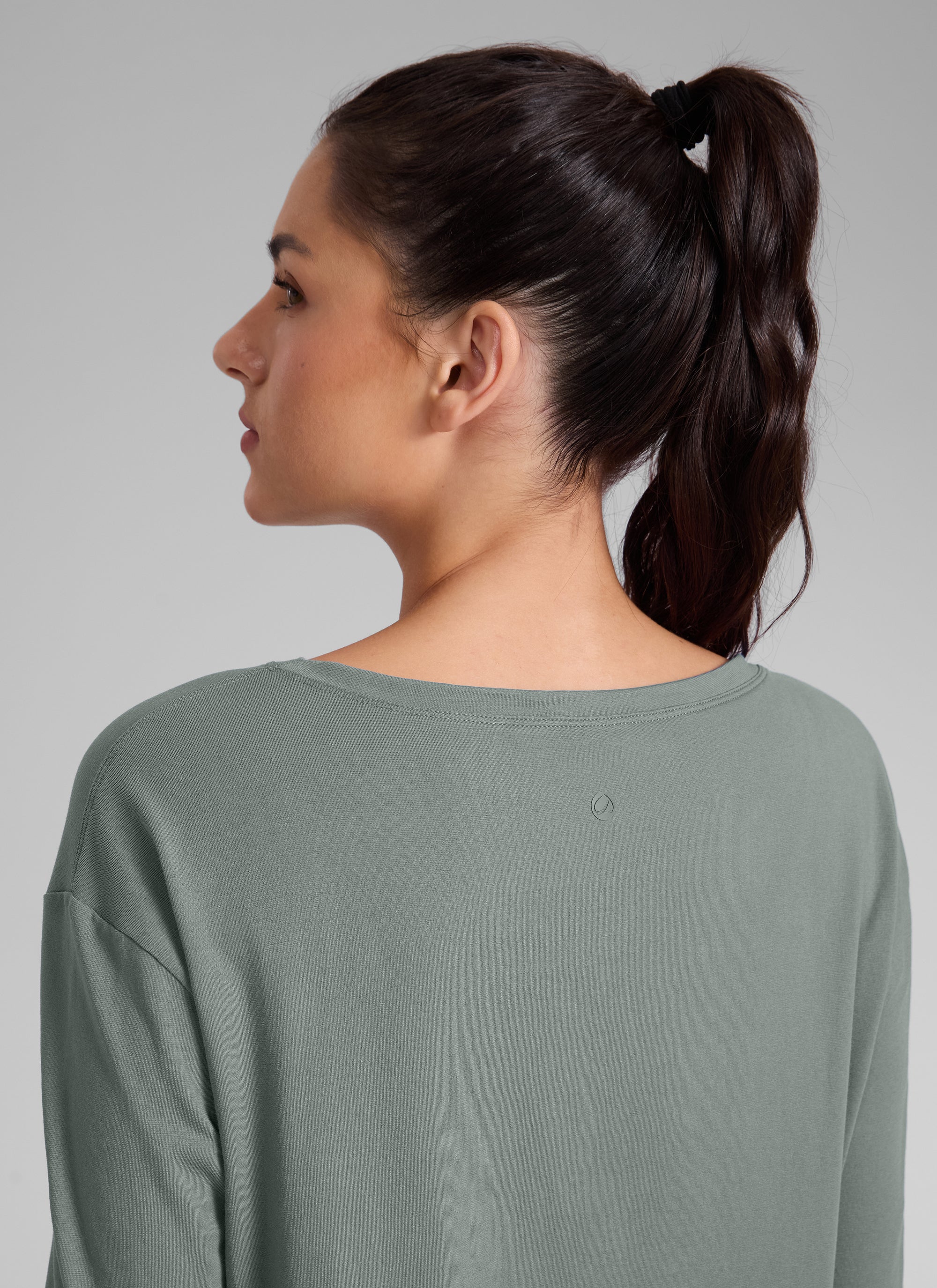 CRZ YOGA Women's Workout Boat Neck Hip Length Relaxed Fit Long Sleeves Grey Sage