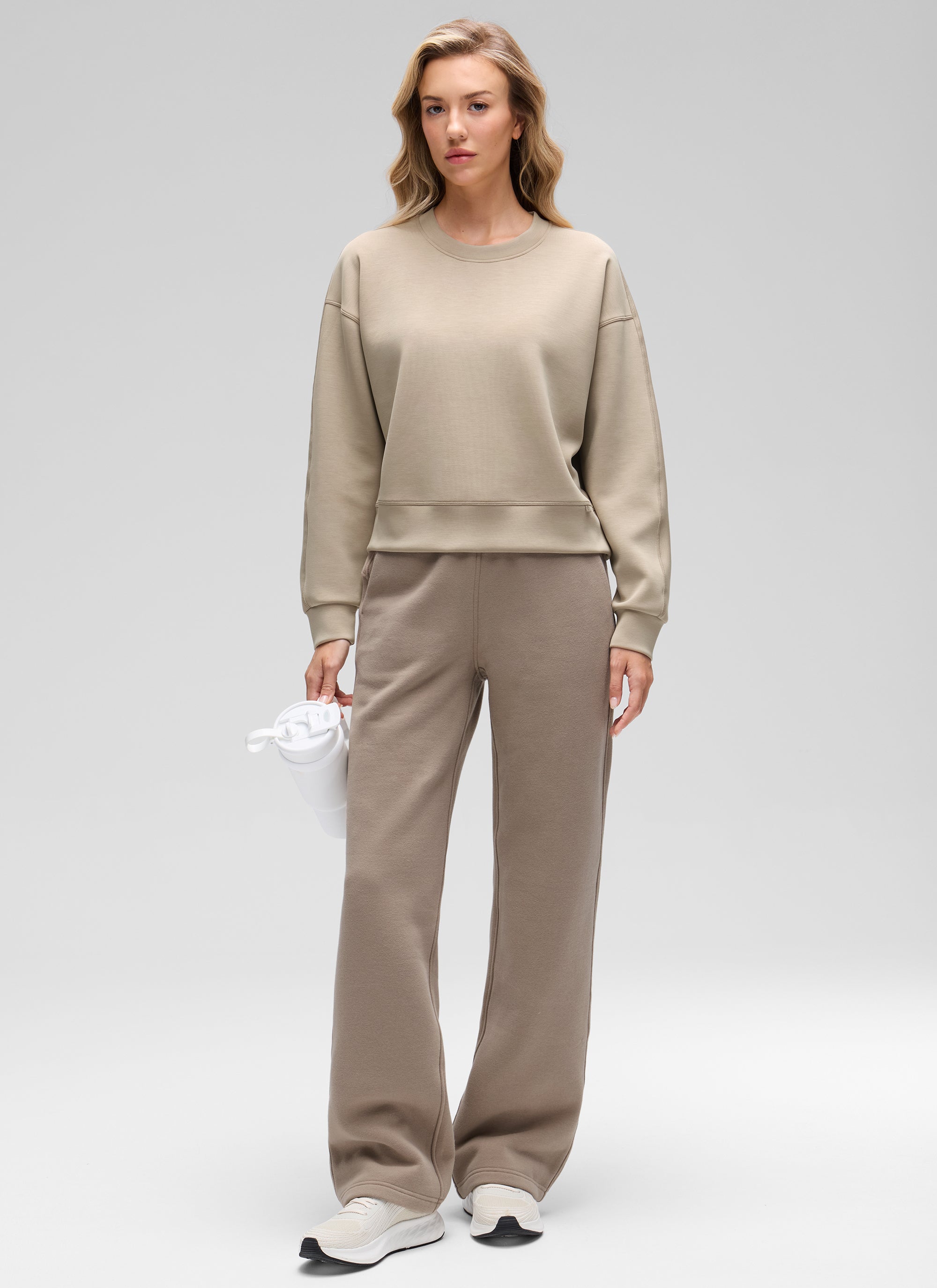 CRZ YOGA Womens SoftAura Basic Casual Sweat Shirt Crew Neck Pullover Strawberry Pink