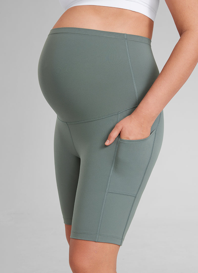 Butterluxe Maternity Pocket Short 8''